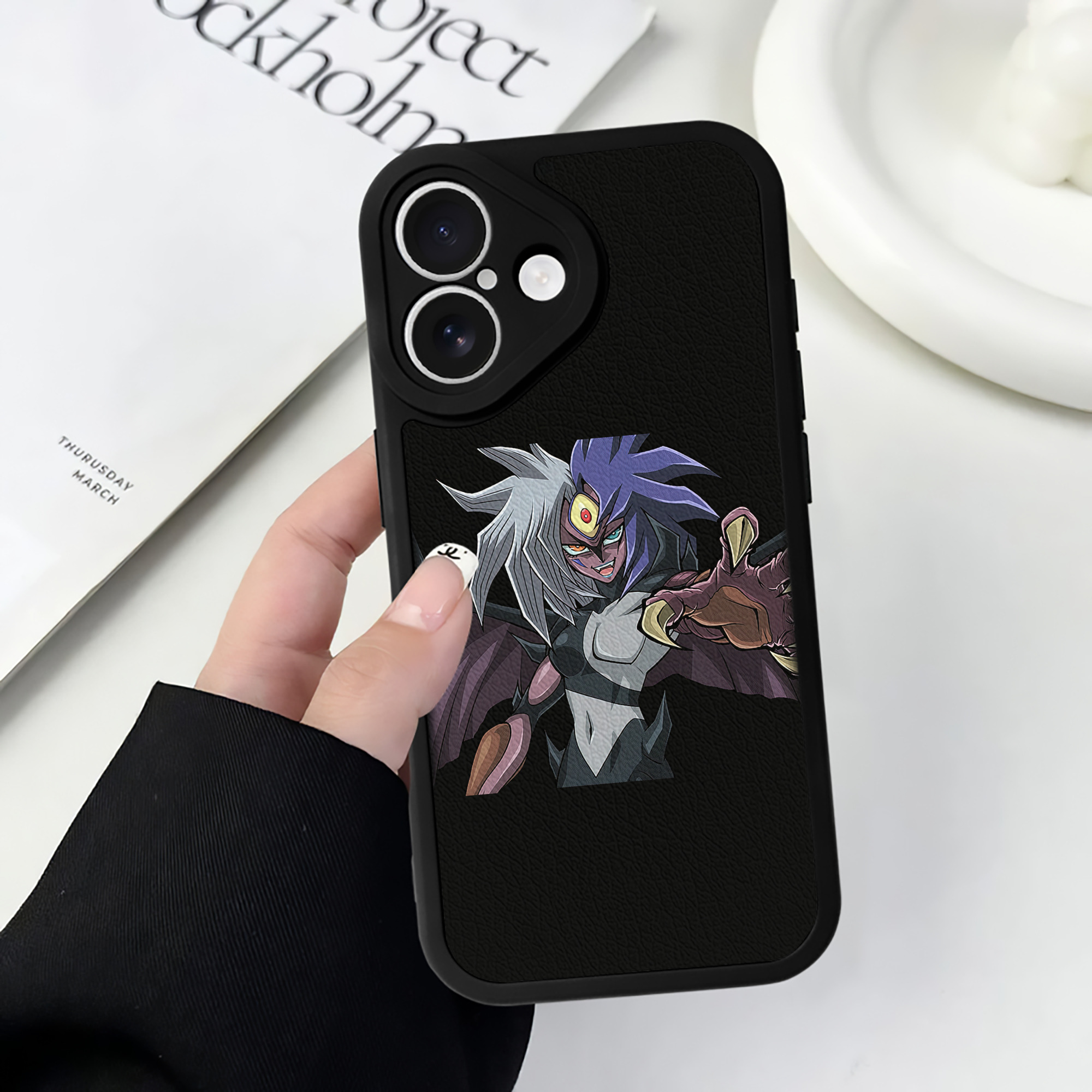 遊☆戯☆王 Yu-Gi-Oh! 【iPhone 16シリーズ対応】シリコンスマホケース（レザー調） 材質：シリコン